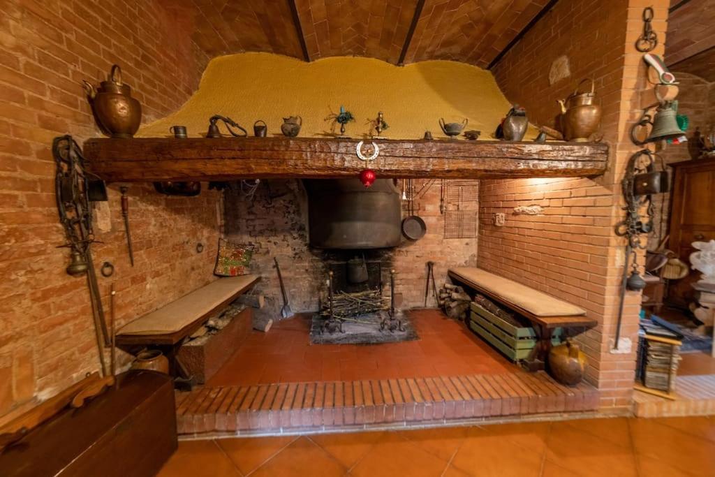 Villa Casa Lazzaro Al Centro Di Siena Esterno foto