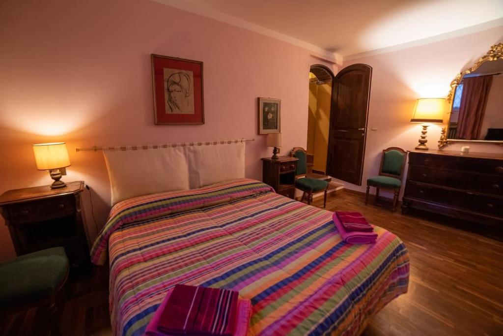 Villa Casa Lazzaro Al Centro Di Siena Esterno foto
